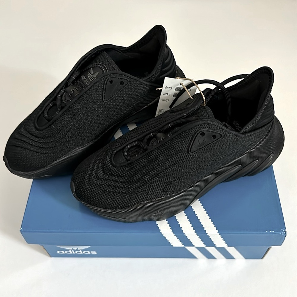 Adidas Sneakers